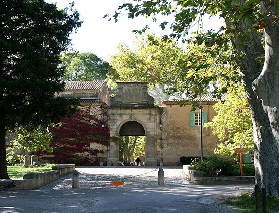 Villeneuvette - Entrée du village